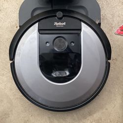 iRobot Roomba I8