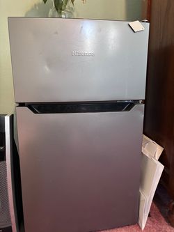 Mini refrigerator