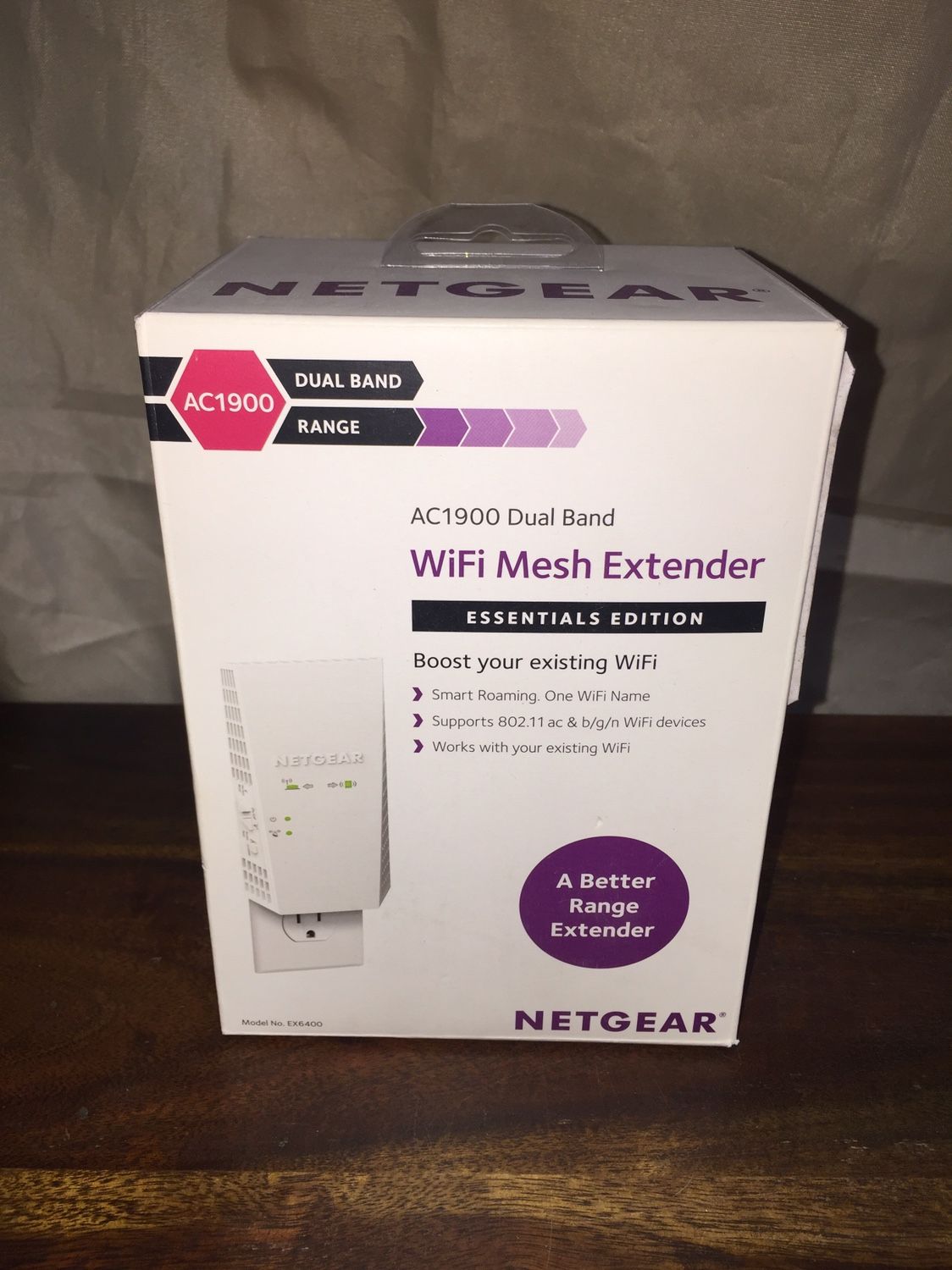 Netgear WiFi Extender Internet Connection House Room Share
