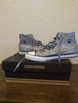 Junior Size 5 Converse