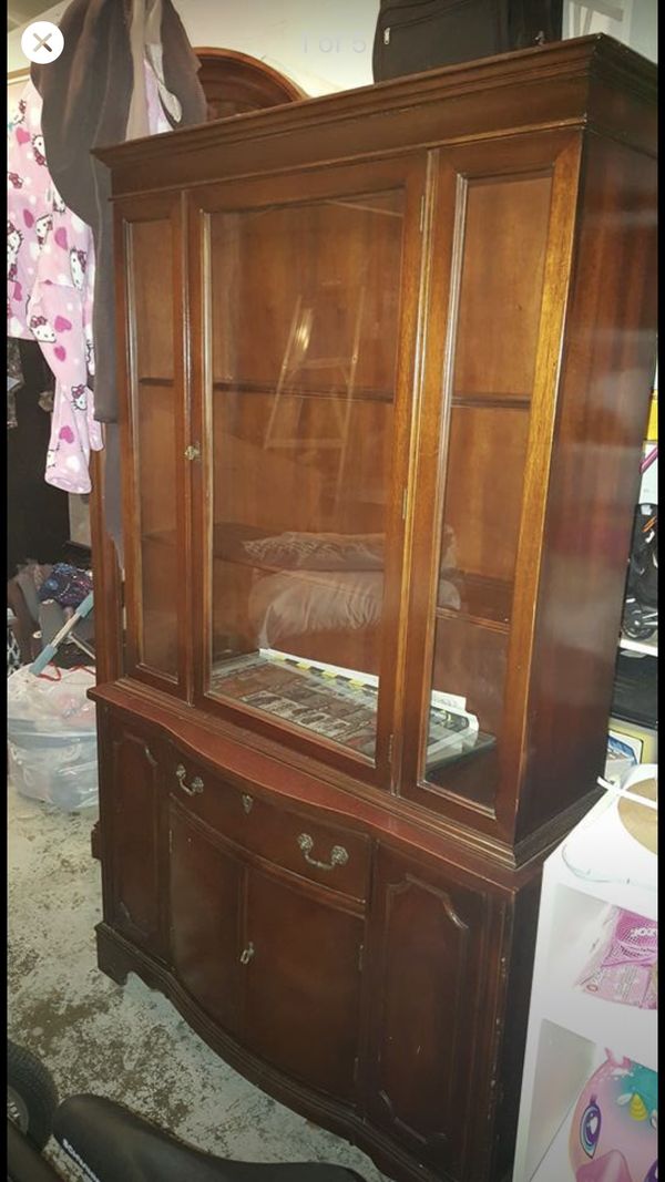 Antique Bassett Furniture Hutch for Sale in St. Petersburg, FL OfferUp