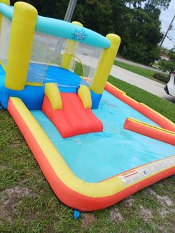 H20 GO WATER BOUNCE SLIDE SET DOES NOT COME BLOWER WE HAD BUY IT SEPERATE 100 FIRM PAID 459