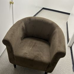 Cozy chocolate Brown Bucket Chair