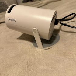 Magcubic HY300 Mini Projector