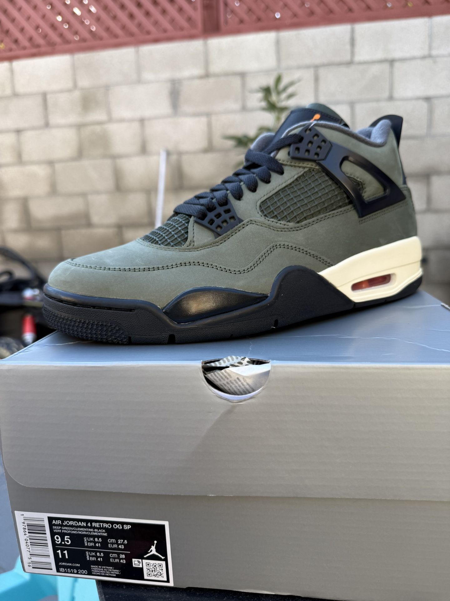 Jordan 4 Retro Undefeated Brand New!! 