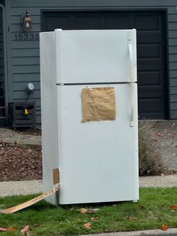 FREE WORKING FRIDGE