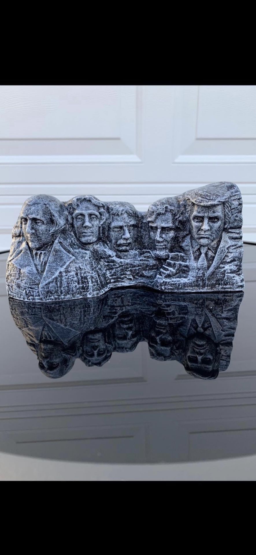 Mount Rushmore Featuring 47 Statue