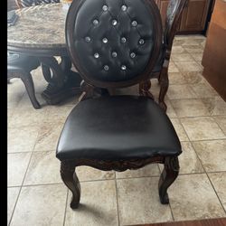 Luxurious Chair 5 Set $75 Per Chair
