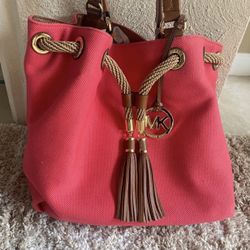 Michael Kors Jet Set Large Gathered Salmon Tote