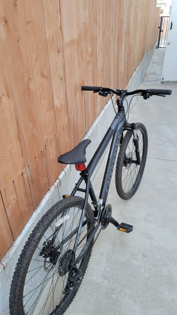 Cannondale Mountain Bike