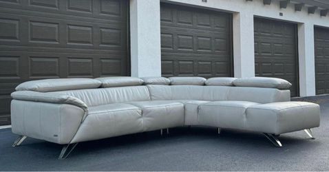 Sofa/Couch Sectional - LIKE NEW - Top Grain Leather - Delivery Available 🚛