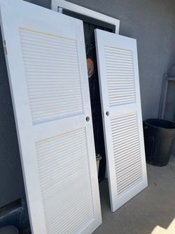 Interior doors wood (2)-  79.5 inches long / 30 inches wide