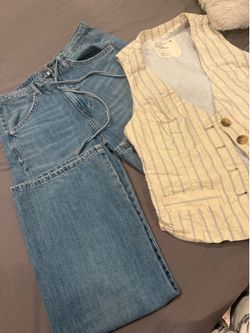 Pantalones de mezclilla de Zara talla 2 con chaleco de tallas talla S