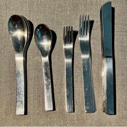 Sasaki Aria stainless steel flatware set 18 pc
