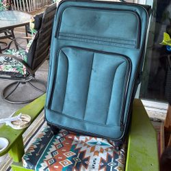Large American Tourist Suitcase 
