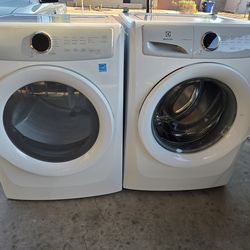 Electrolux Washer and dryer in like new condition!!!