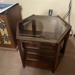 Free end table