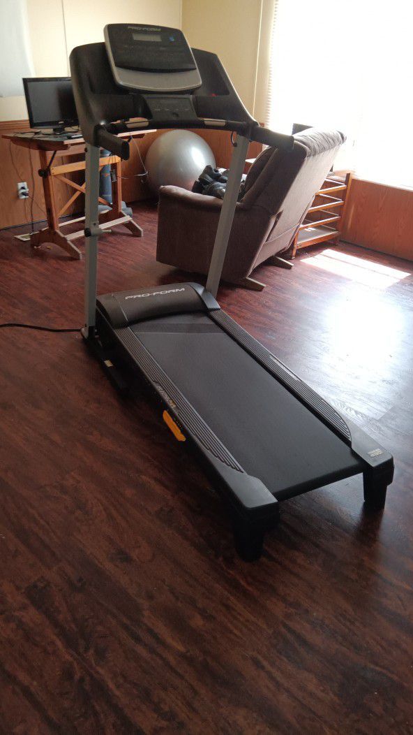 Proforma 430i Treadmill 