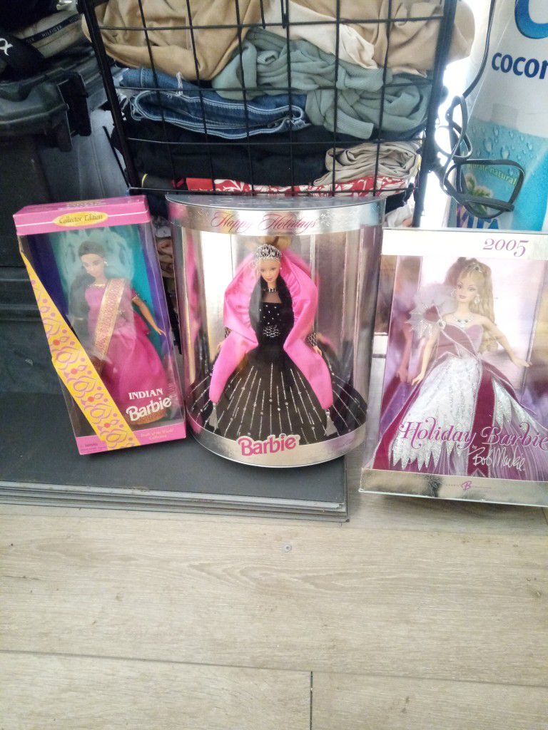 BARBIES.  Collectors Edition. ..$30 Brand New 