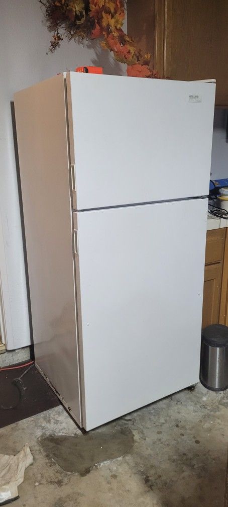 Kirkland Signature Refrigerator
