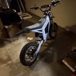 Tuttio Soleilo1 Gb Electric Dirt Bike (Glacier blue)