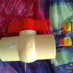 1  1/2"  PVC 150 PSI SHUT OFF Valve F1970 910-121