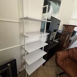 White Leaning Shelf 