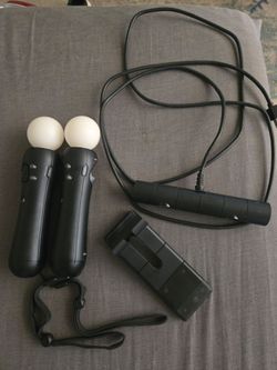 PlayStation Move Motion Controllers Bundle