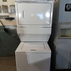 Whirlpool Stackable Washer And Dryer Set 