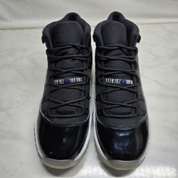 Retro 11 Space Jam Size 7