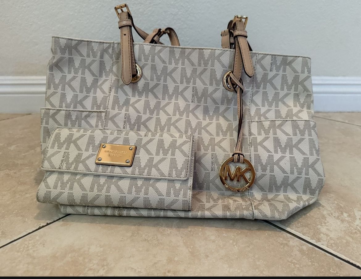 Michael Kors Signature Handbag and wallet