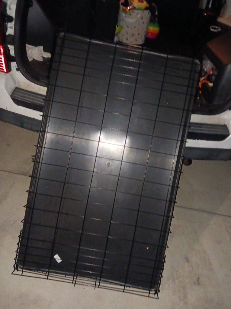 HUGE EX EX LARG DOG CRATE LIKE NEW 48INLONG BY 30INWD 38 FINAL PRICE 