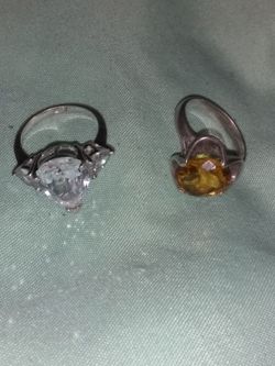 2 silver rings 1 VINTAGE with yellow Stone