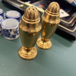 Antique Salt And Pepper Shaker Set