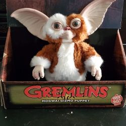 GREMLINS MOGWAI GIZMO PUPPET