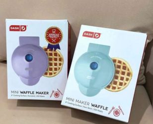 Dash Mini Waffle Maker