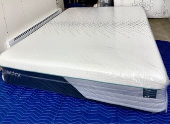 King mattress NECTAR PREMIER HYBRID retail price $1,300 (mattress only) extra charge delivery   Never slept on/// this mattress is sanitized from disp