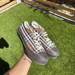 Burberry Shoes