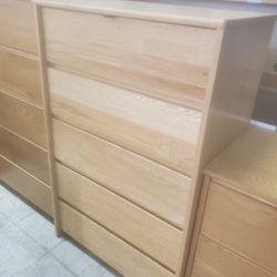 Dressers, Many Dressers, 3 Drawers, 4 Drawers, 5 Drawers