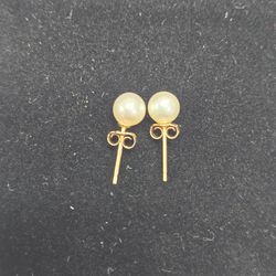 Beautiful Pearl earrings