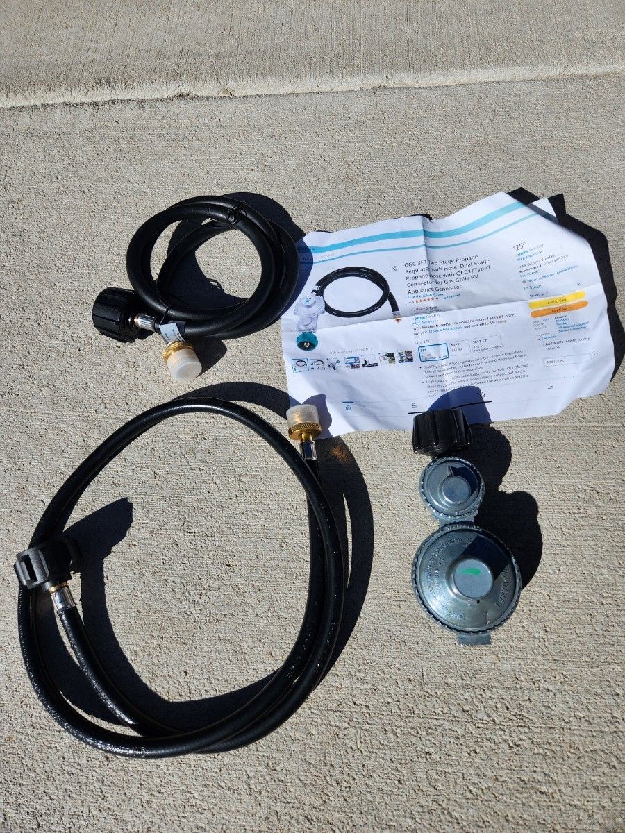 propane regulator, hose
1 regulator
2 hoses
all for $15
