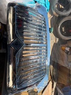 02-19 International Harvester  Durastar 4100 4(contact info removed) 4400 Base Grille