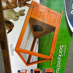 Backyard rabbit hutch