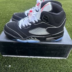 Jordan 5 Black Metallic 