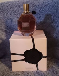Viktor & Rolf Flowerbomb Rau de Parfum