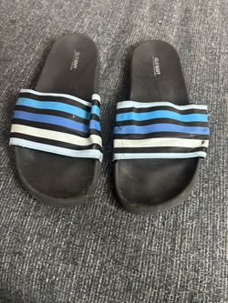 Primark Navy and White Striped Slide Men’s 11/12