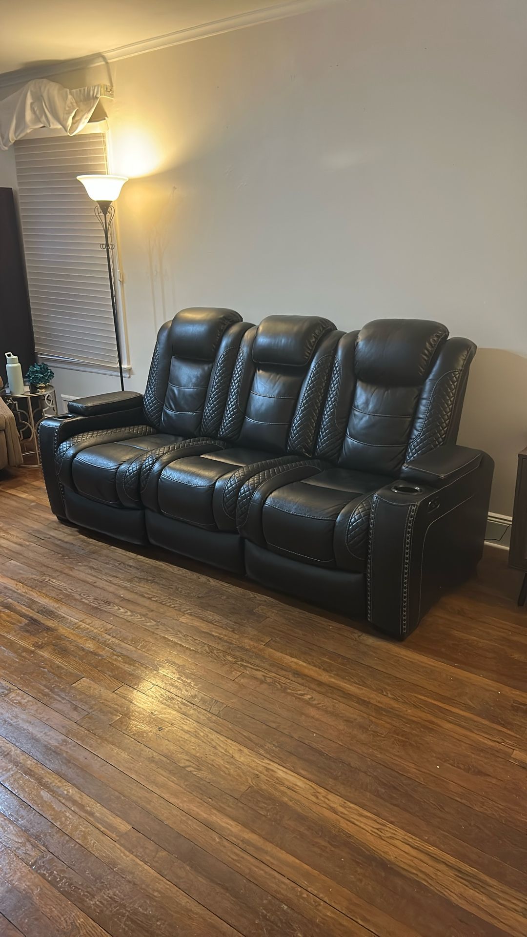 Black Leather Electric Reclining Couch $550 Or Best Offer