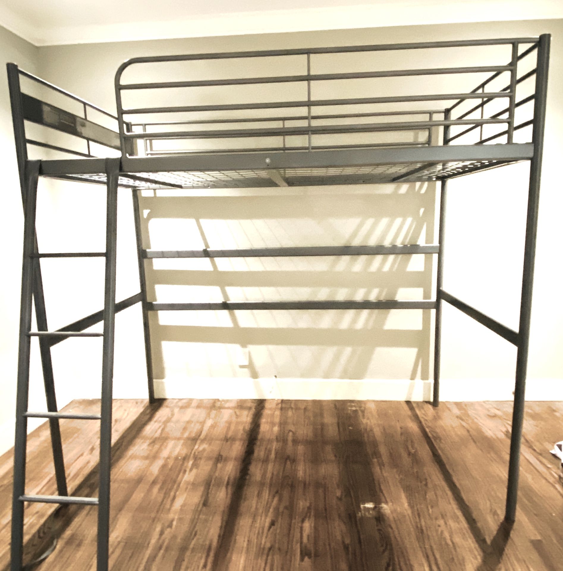 Bunk bed (metal twin size).