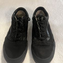 YOUTH VANS OFF THE WALL SZ 4