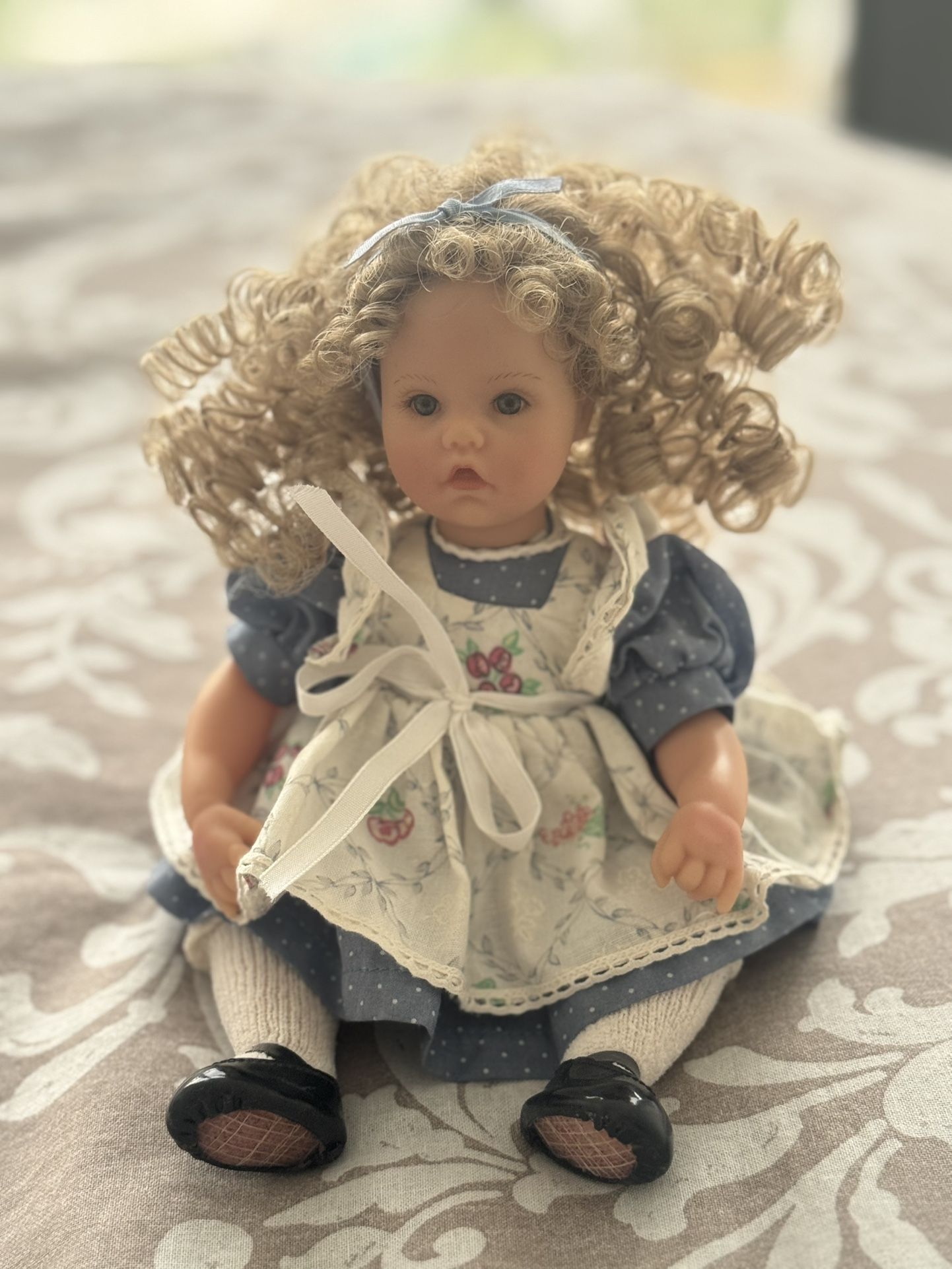 Lee Middleton Doll Mini
